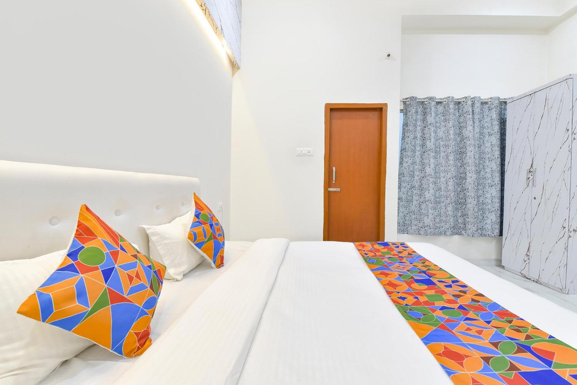 Fabhotel Grand Embassy Indore Exterior photo
