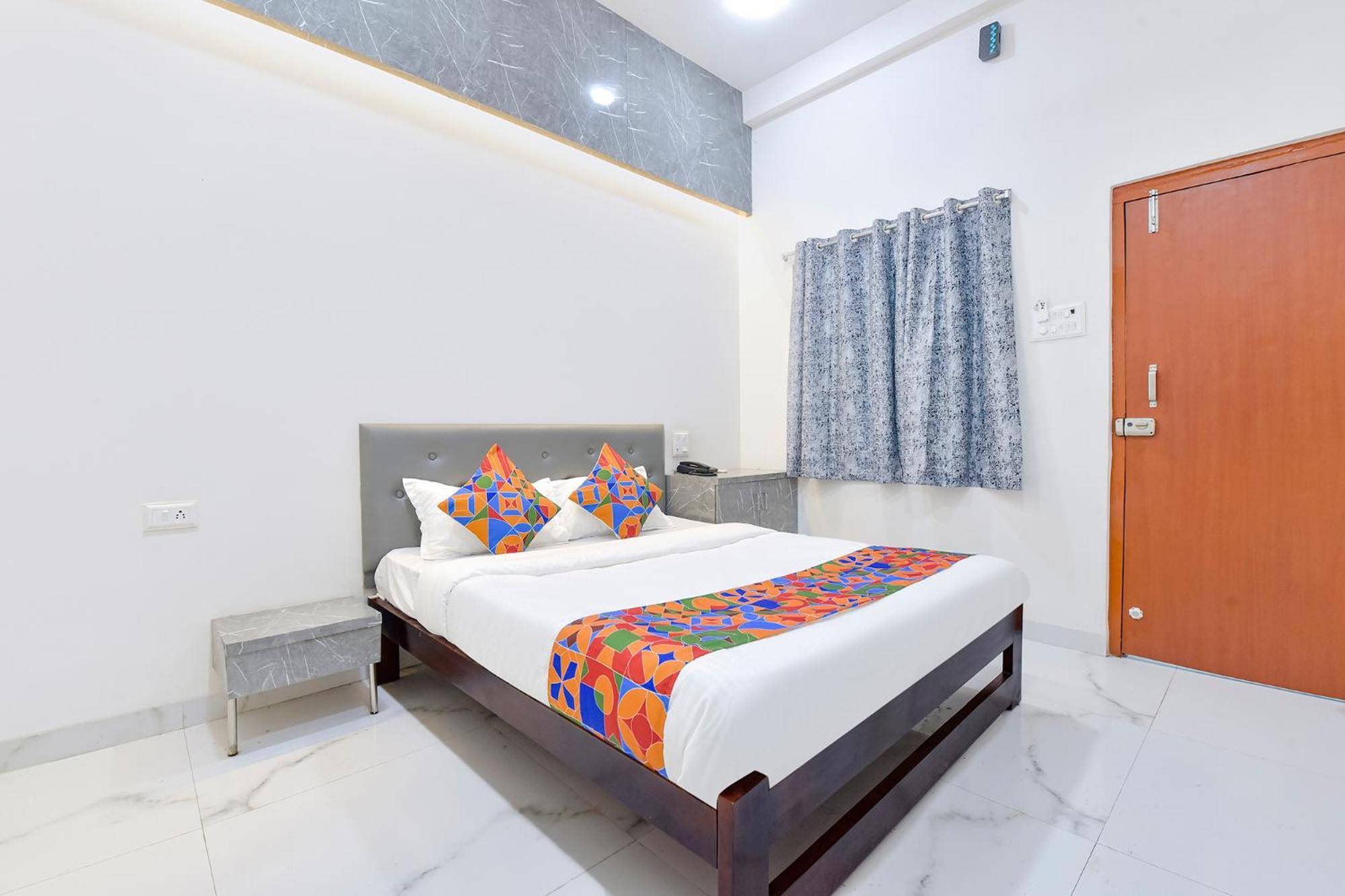 Fabhotel Grand Embassy Indore Exterior photo