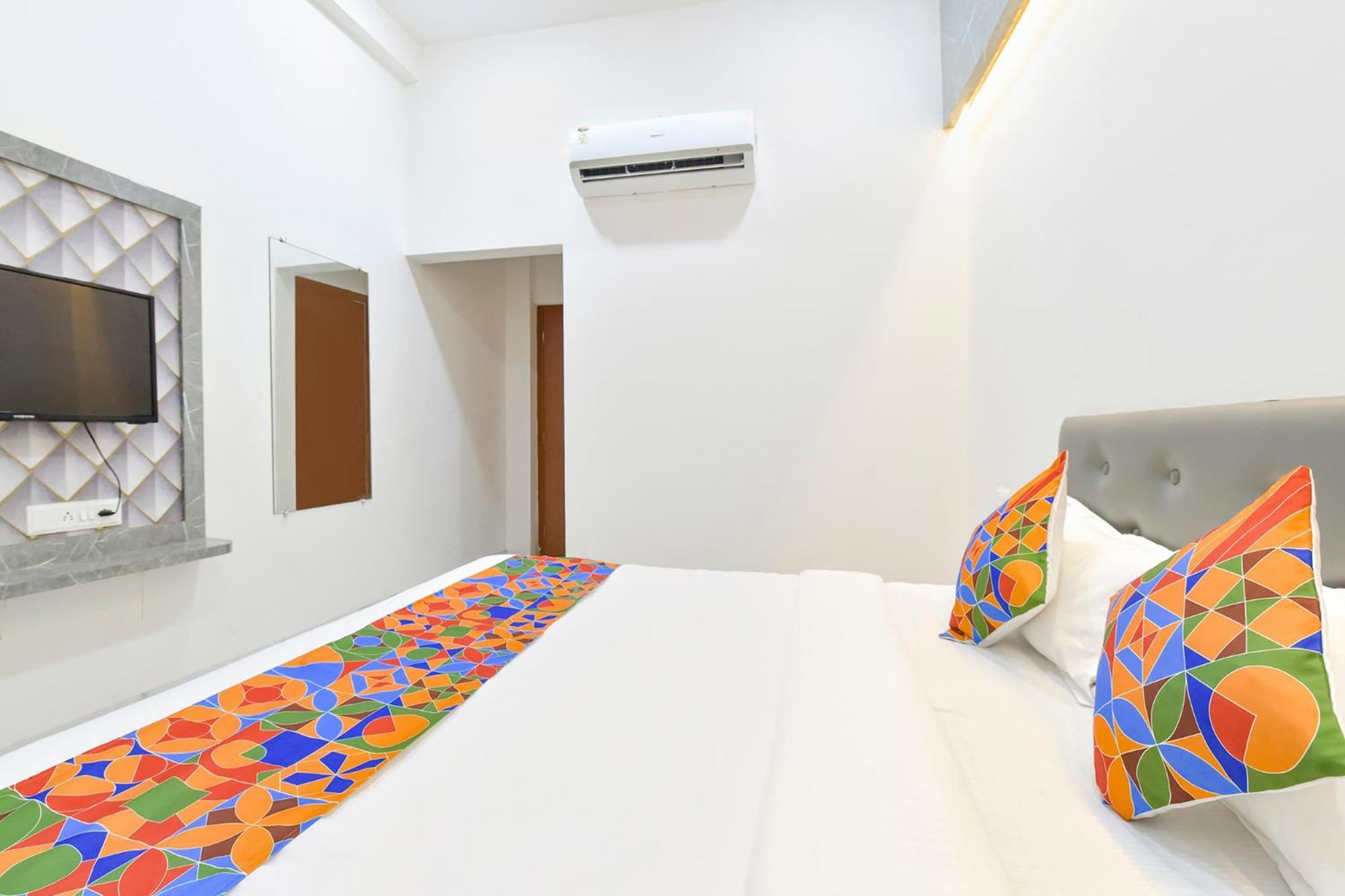 Fabhotel Grand Embassy Indore Exterior photo