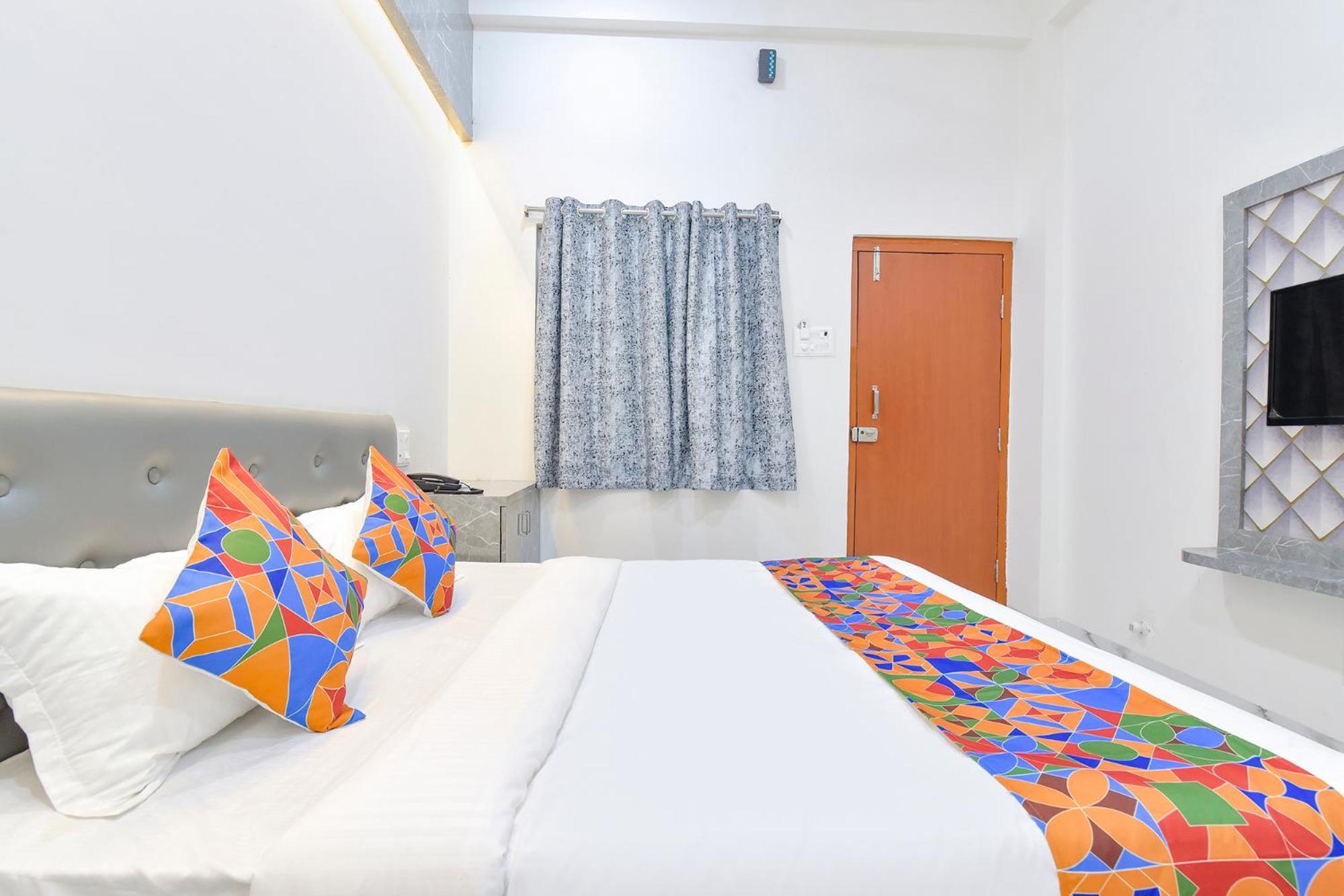 Fabhotel Grand Embassy Indore Exterior photo