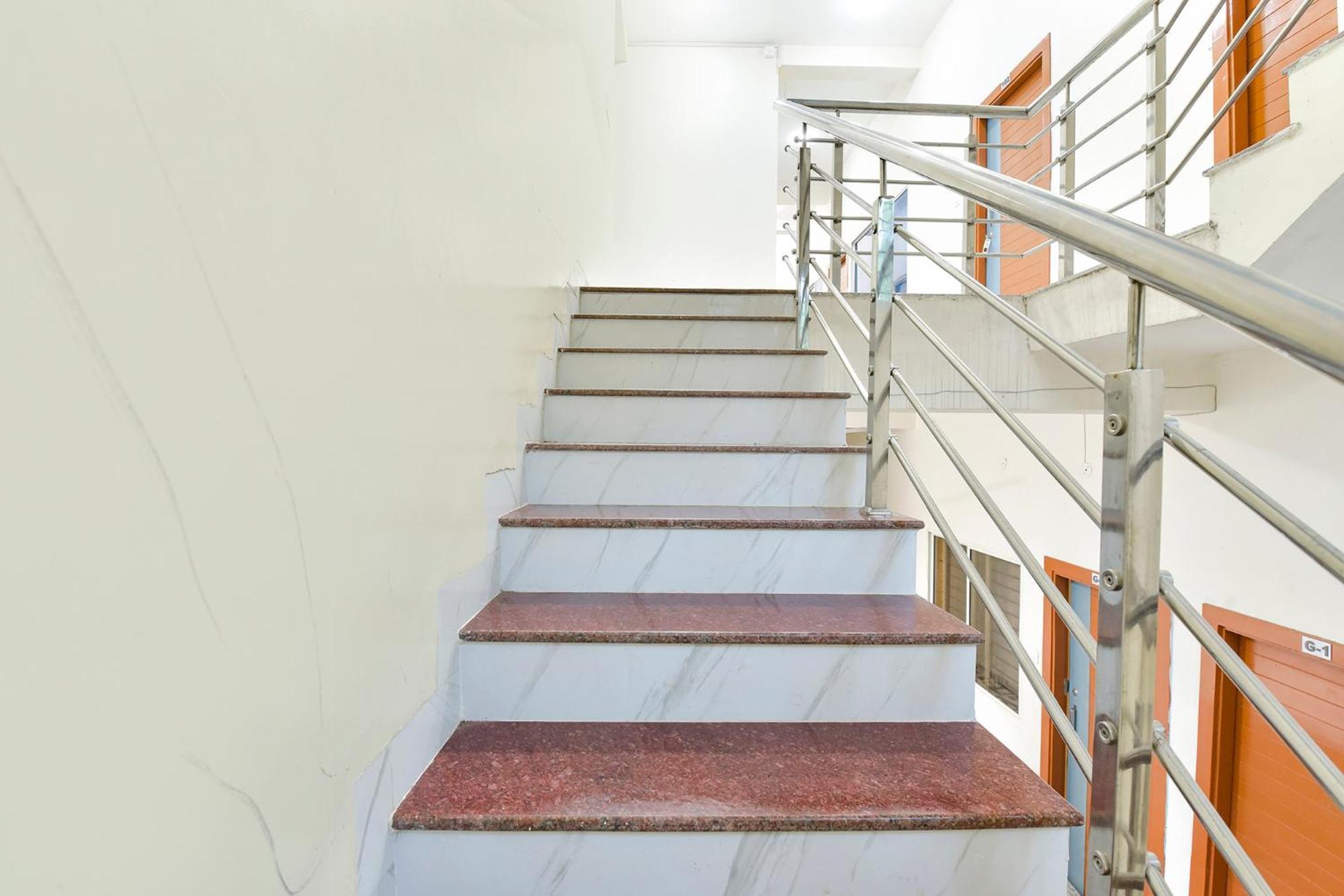 Fabhotel Grand Embassy Indore Exterior photo