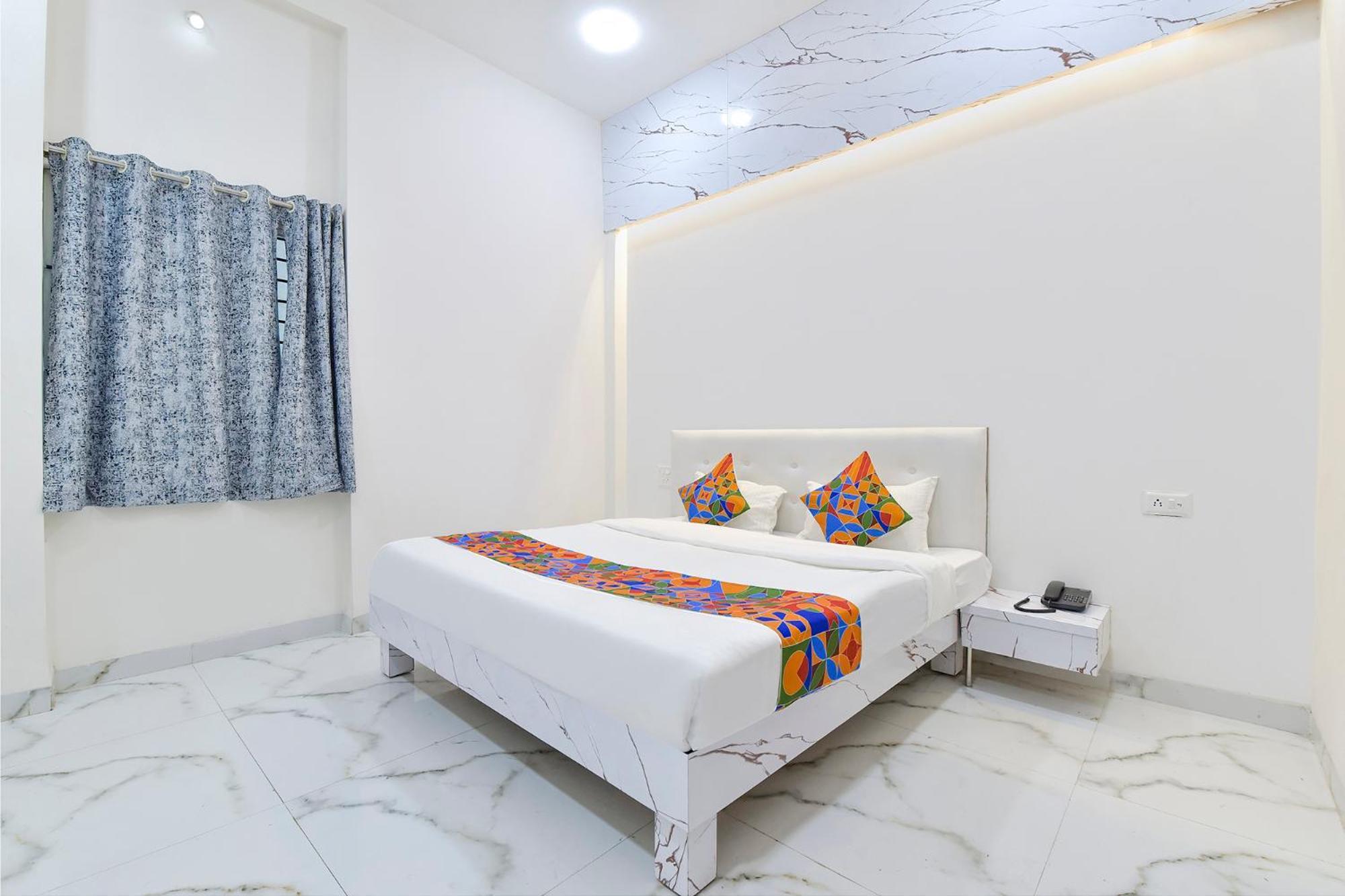 Fabhotel Grand Embassy Indore Exterior photo