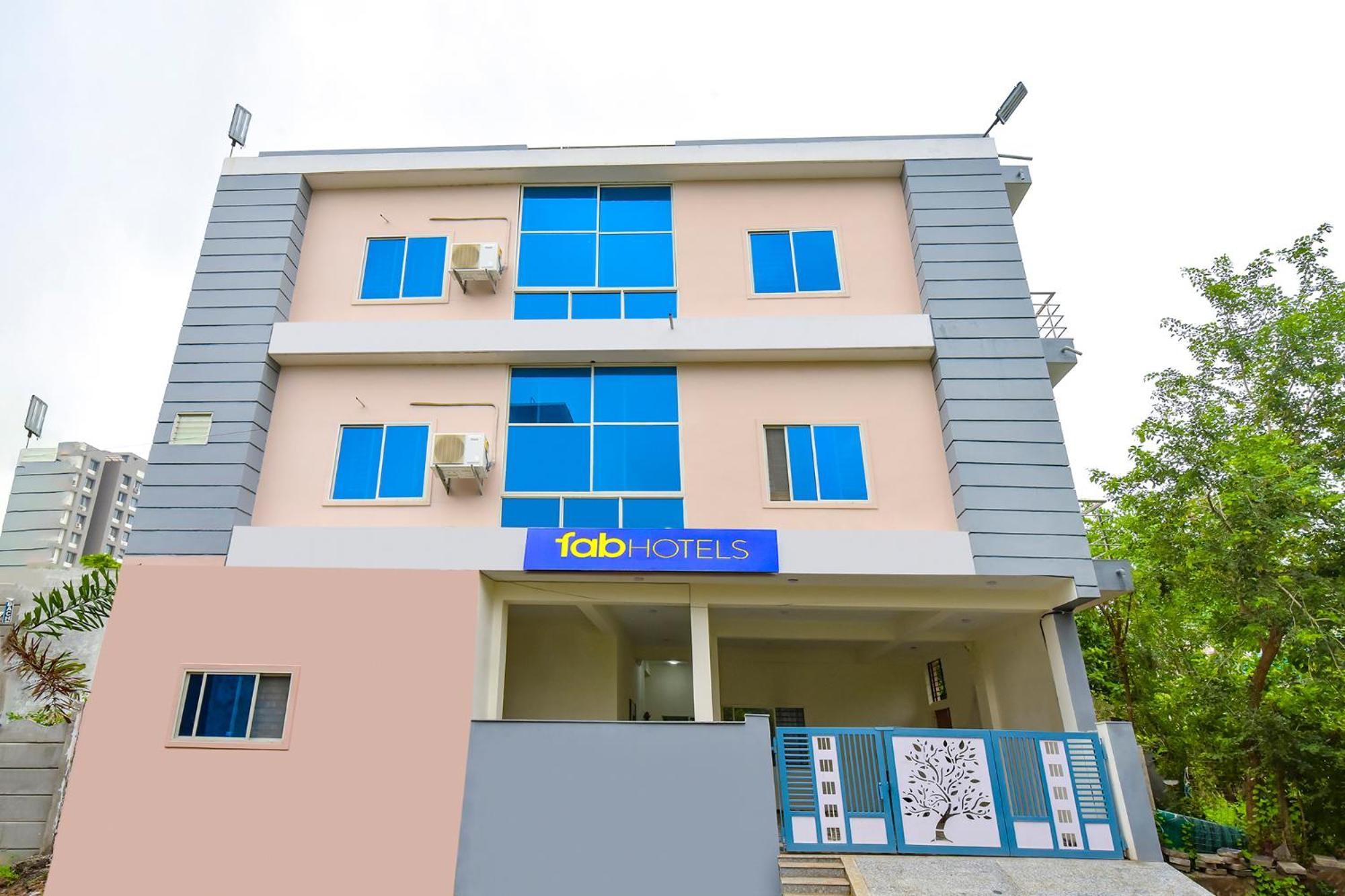 Fabhotel Grand Embassy Indore Exterior photo